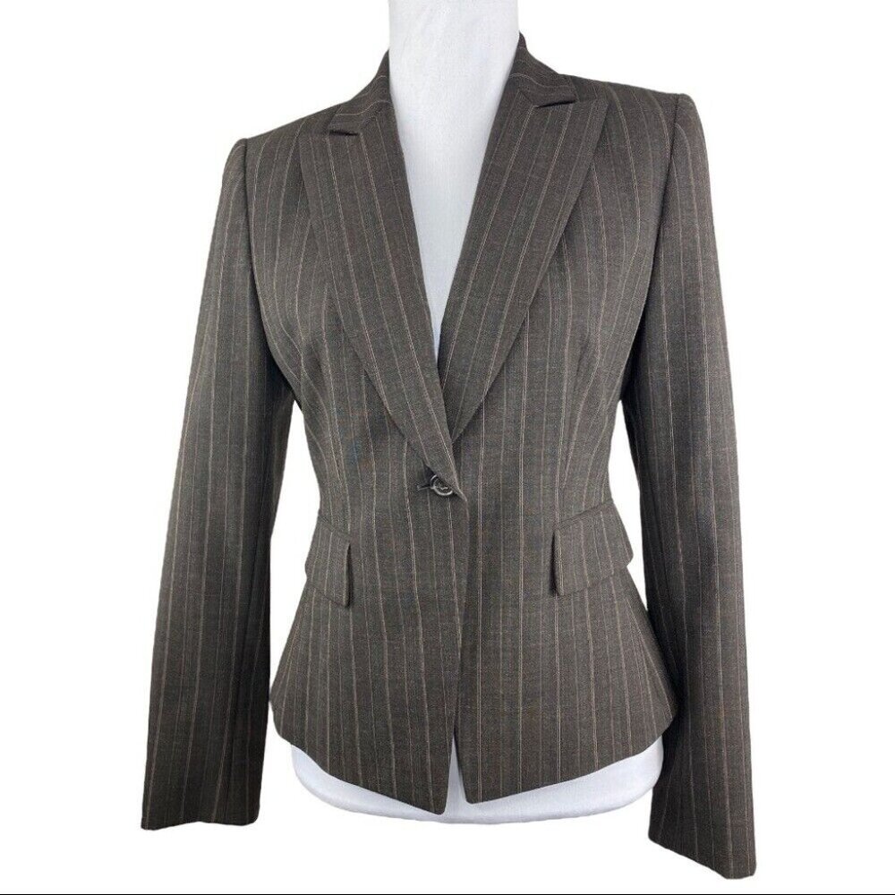 Tahari ASL Women's Brown and Tan‎ Pinstripe One Button Preppy Blazer 4/35.25"